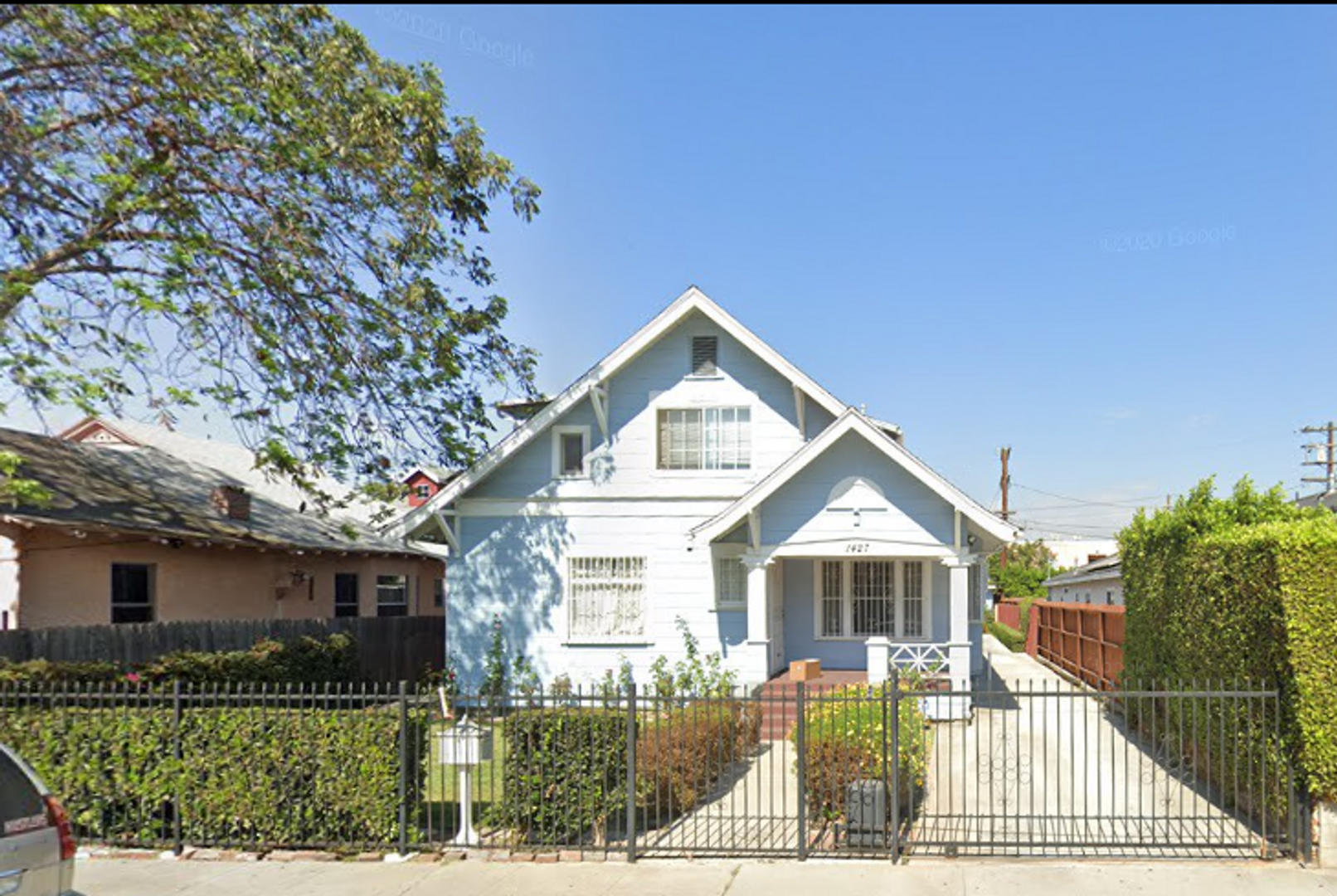 Los Angeles Apartment: 1427 25th Street