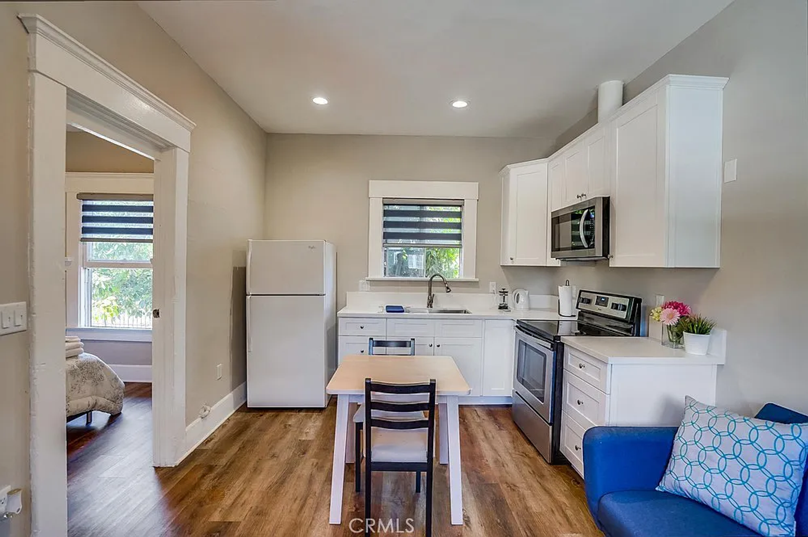 Los Angeles Apartment: 2901 - 2903 Raymond Avenue