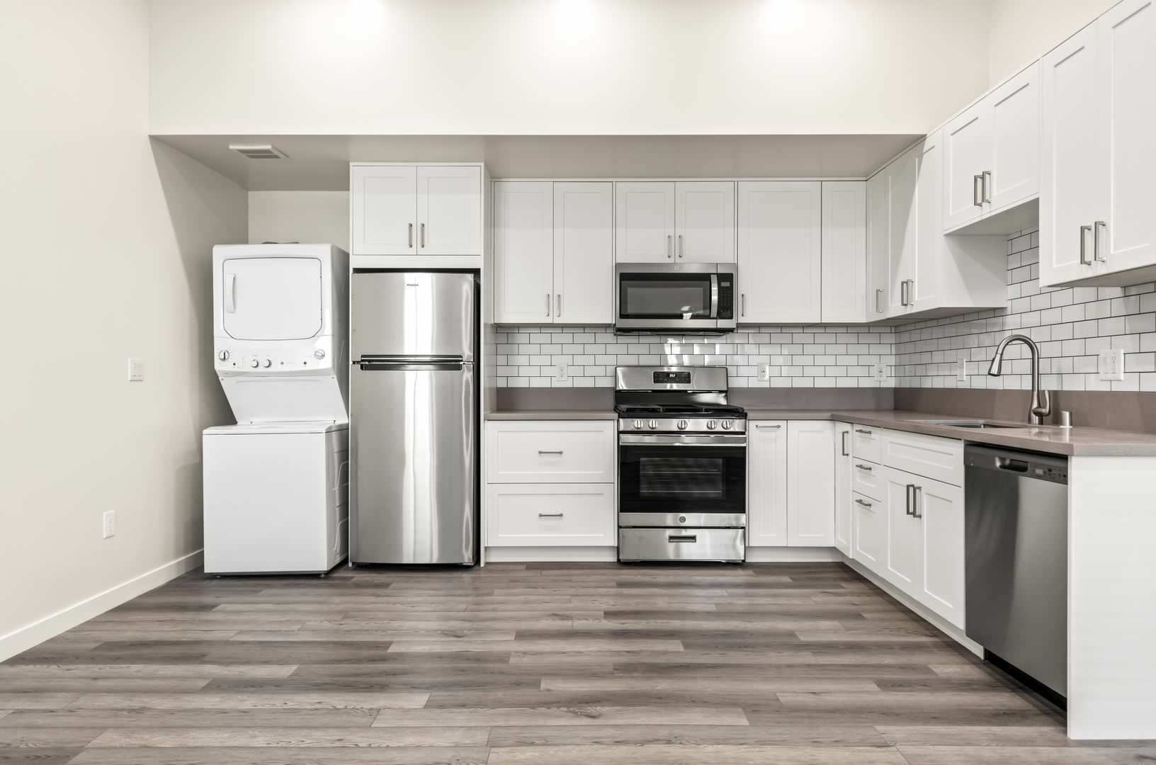 Los Angeles Apartment: 2336 Scarff Street