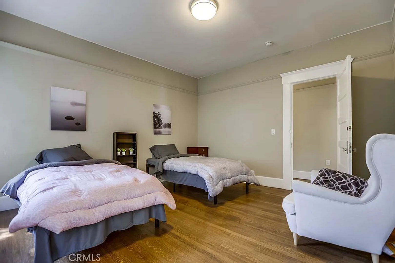 Los Angeles Apartment: 2901 - 2903 Raymond Avenue