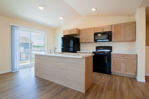 SCS Eau Claire Apartment Community – photo 1