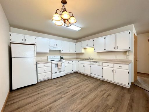 River View Apartment Community – photo 1