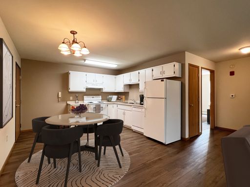 River View Apartment Community – photo 1