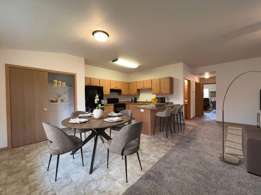 River Trail Estates Apartment Community