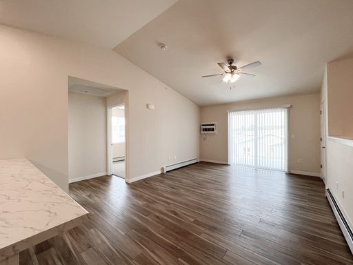 Alexander Estates Apartment Community – photo 1