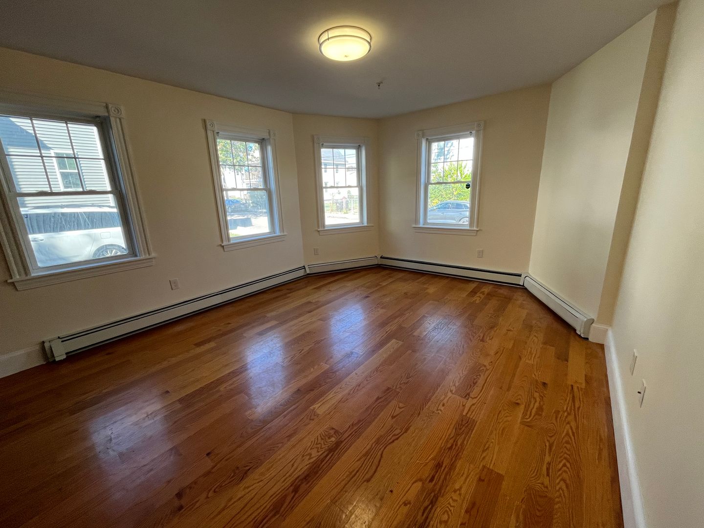 Framingham Apartment: 2 Coburn St,