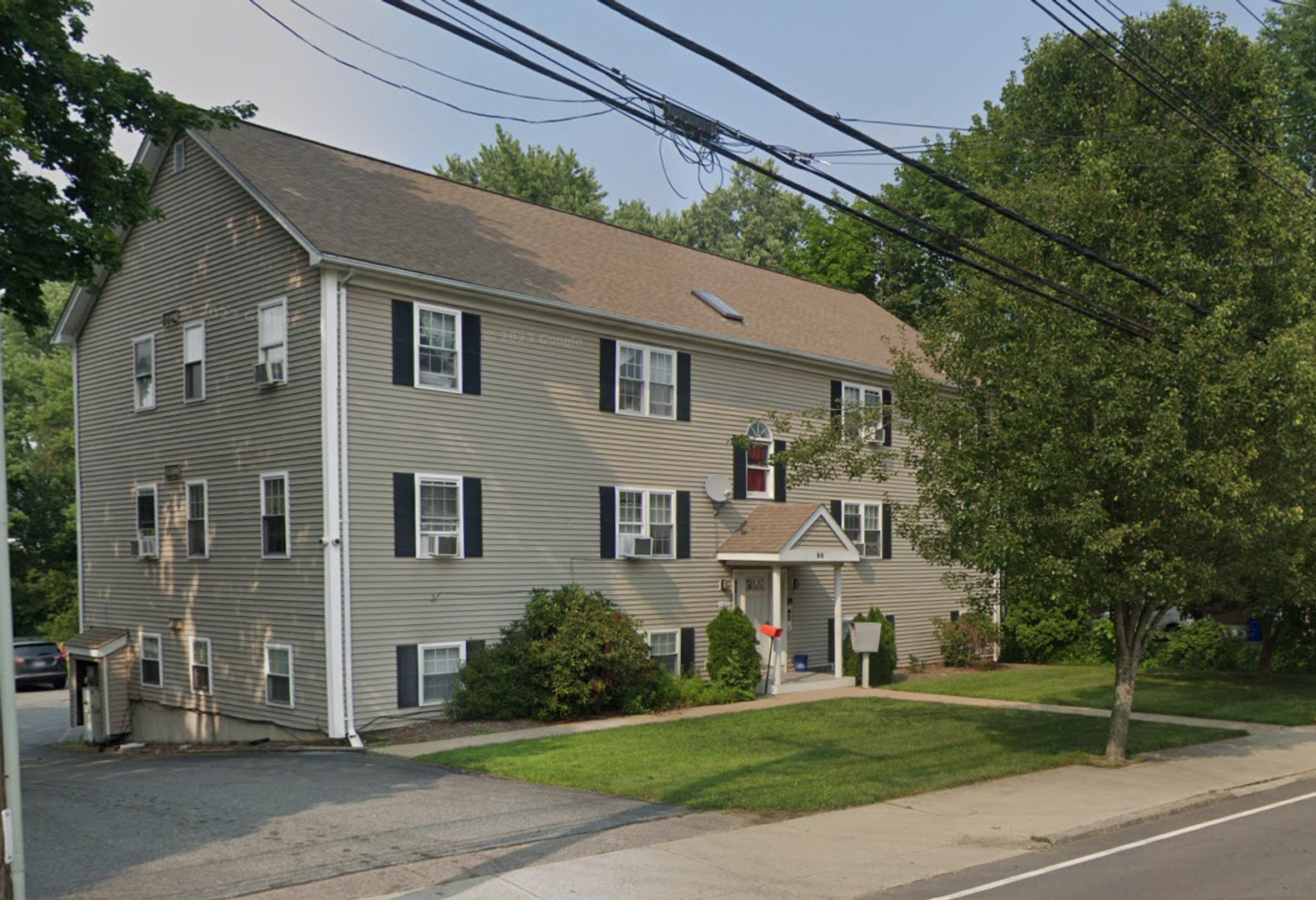 Attleboro Apartment: 96 Maple Street