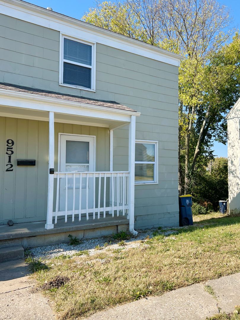 Kansas City Apartment: 9512-9514 Charlotte St