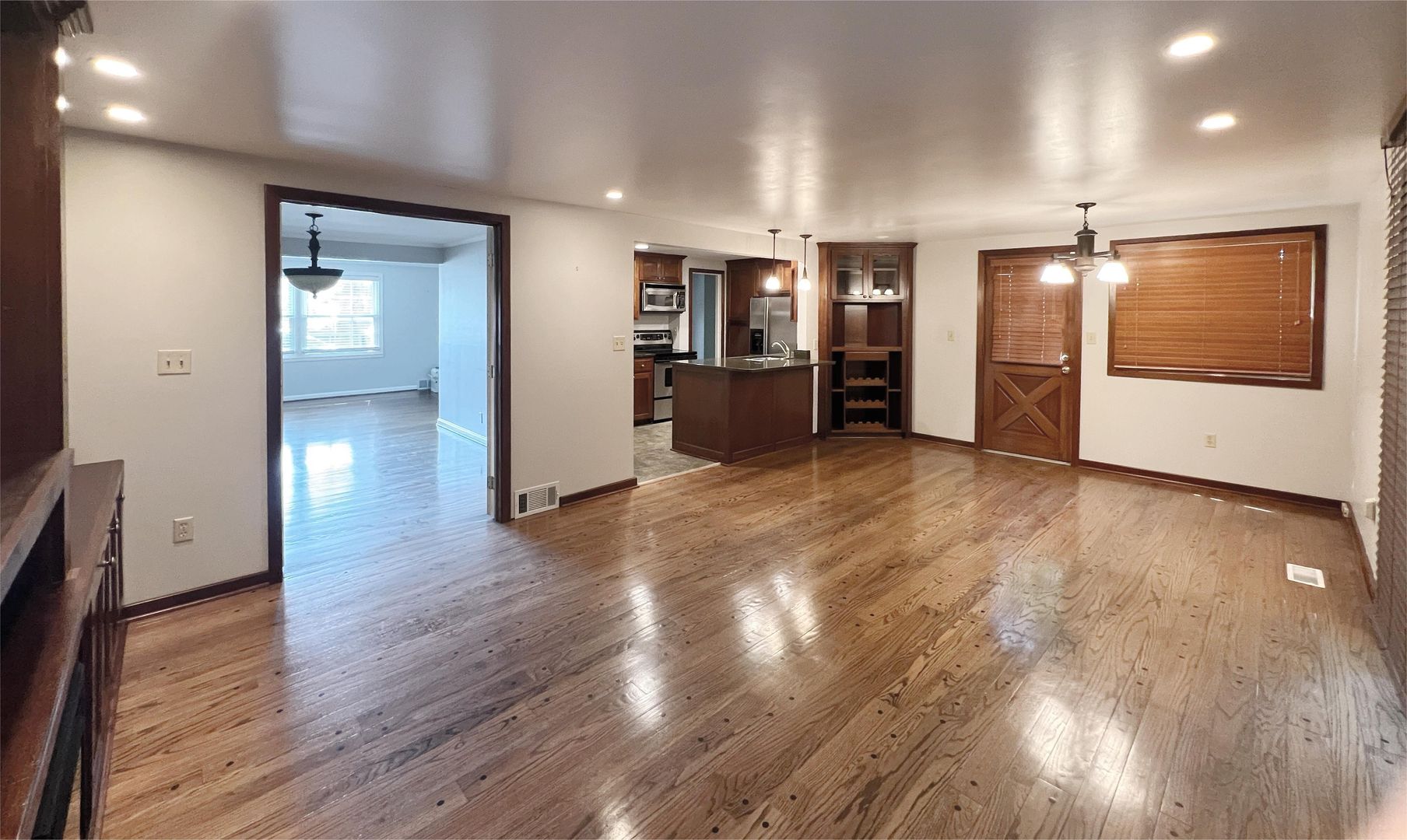 Prairie Village House: 7118 Mission Rd