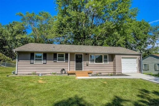 Charming Prairie Village Home with a Huge Backyard!