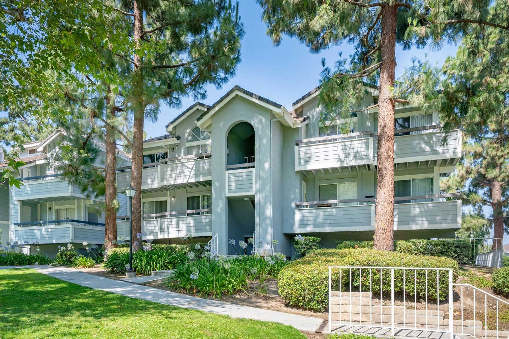 Canyon Country Condo: 26842 Claudette Street #201