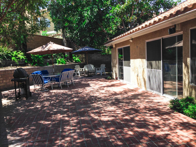 Newhall House: 26151 Golden Glen Court