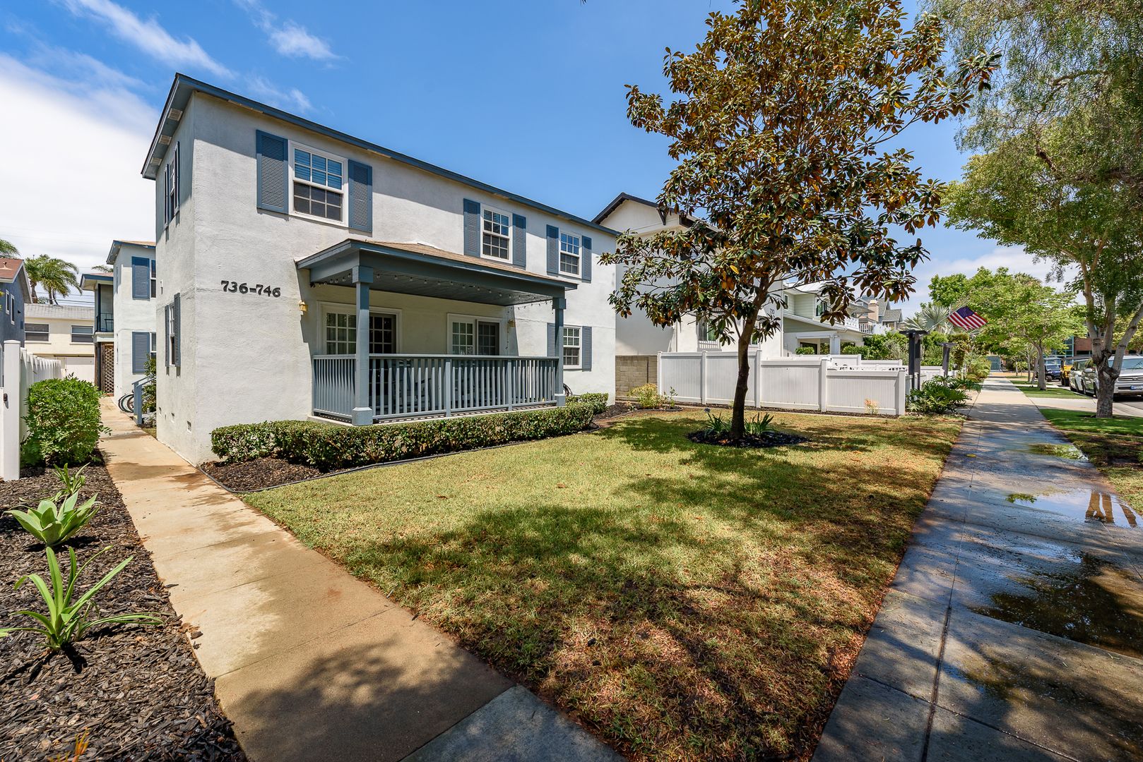 Coronado Apartment: 736-746 E Avenue