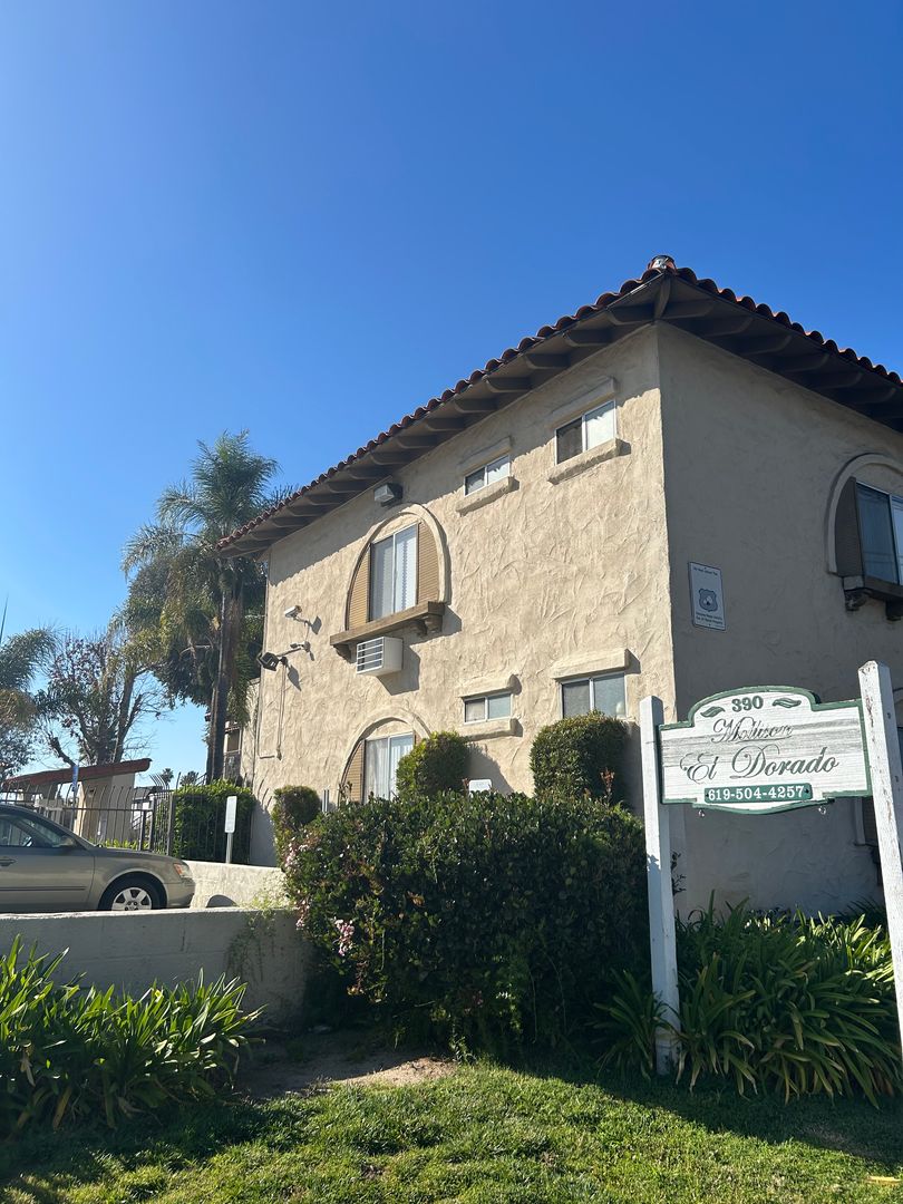 El Cajon Apartment: 390 S.Mollison Ave