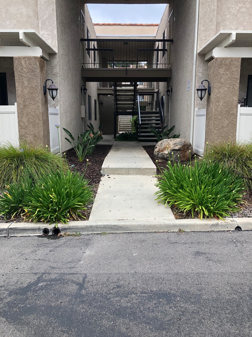 El Cajon Apartment: 1546 Broadway