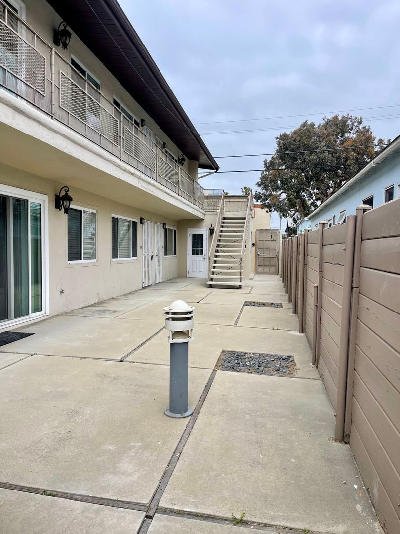 San Diego Apartment: 4968 Long Branch Avenue