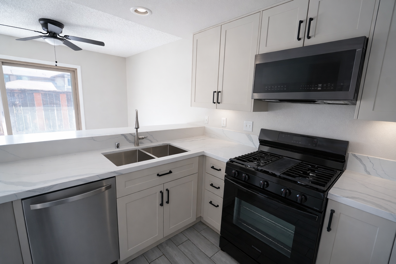 Ontario Apartment: 1112 S. Cypress Ave.