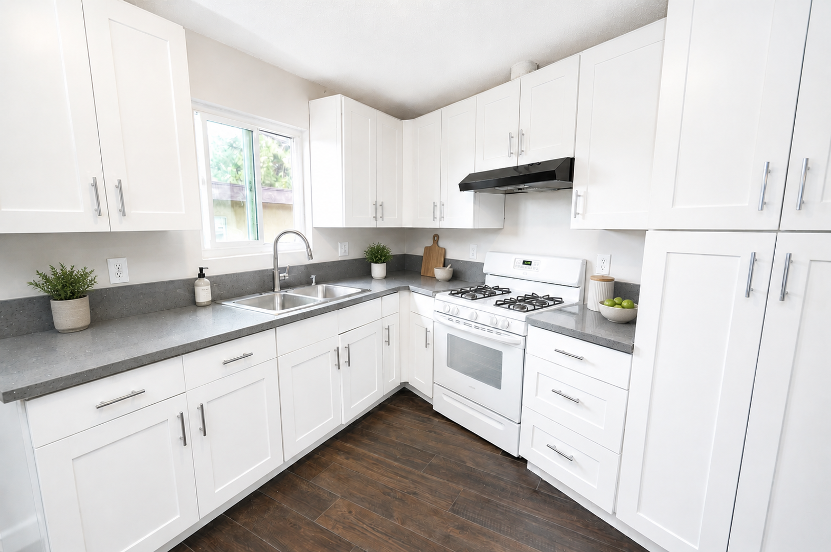 Los Angeles Apartment: 277 S. Avenue 52