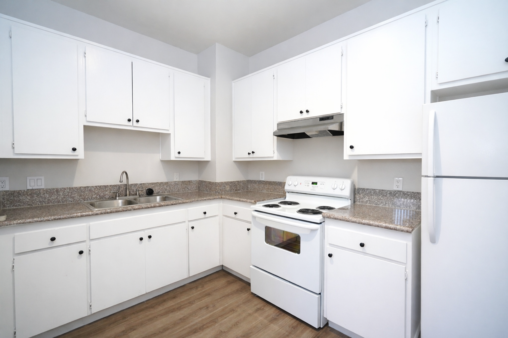 Los Angeles Apartment: 4571 N. Figueroa St.