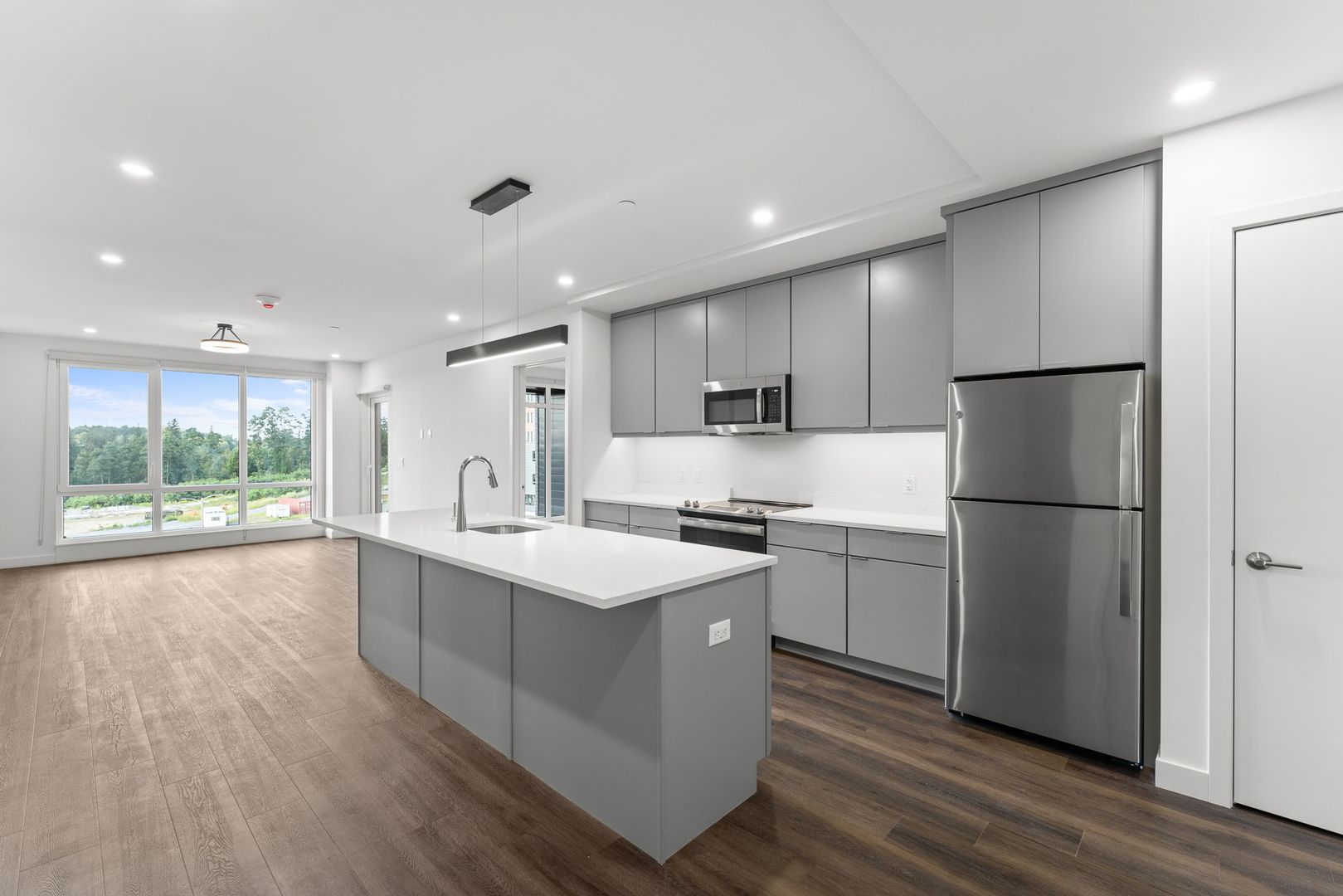 Burlington Apartment: 125 Cambrian Way