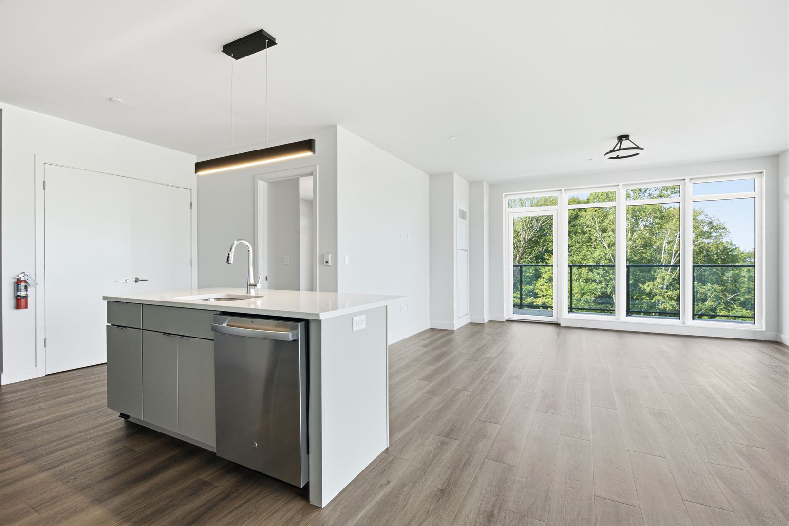 Burlington Apartment: 125 Cambrian Way