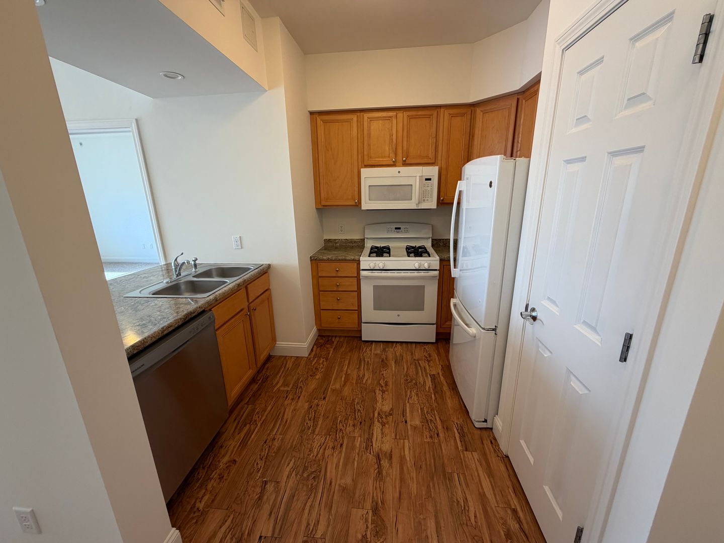 Colchester Apartment: 260 Perimeter Drive