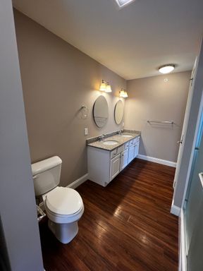 Listing photo thumbnail