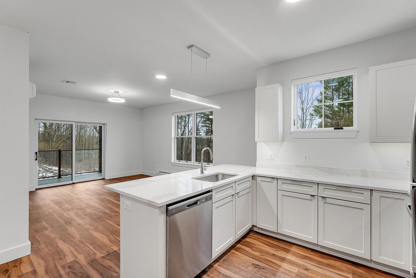 Colchester Apartment: 125 Shea Drive