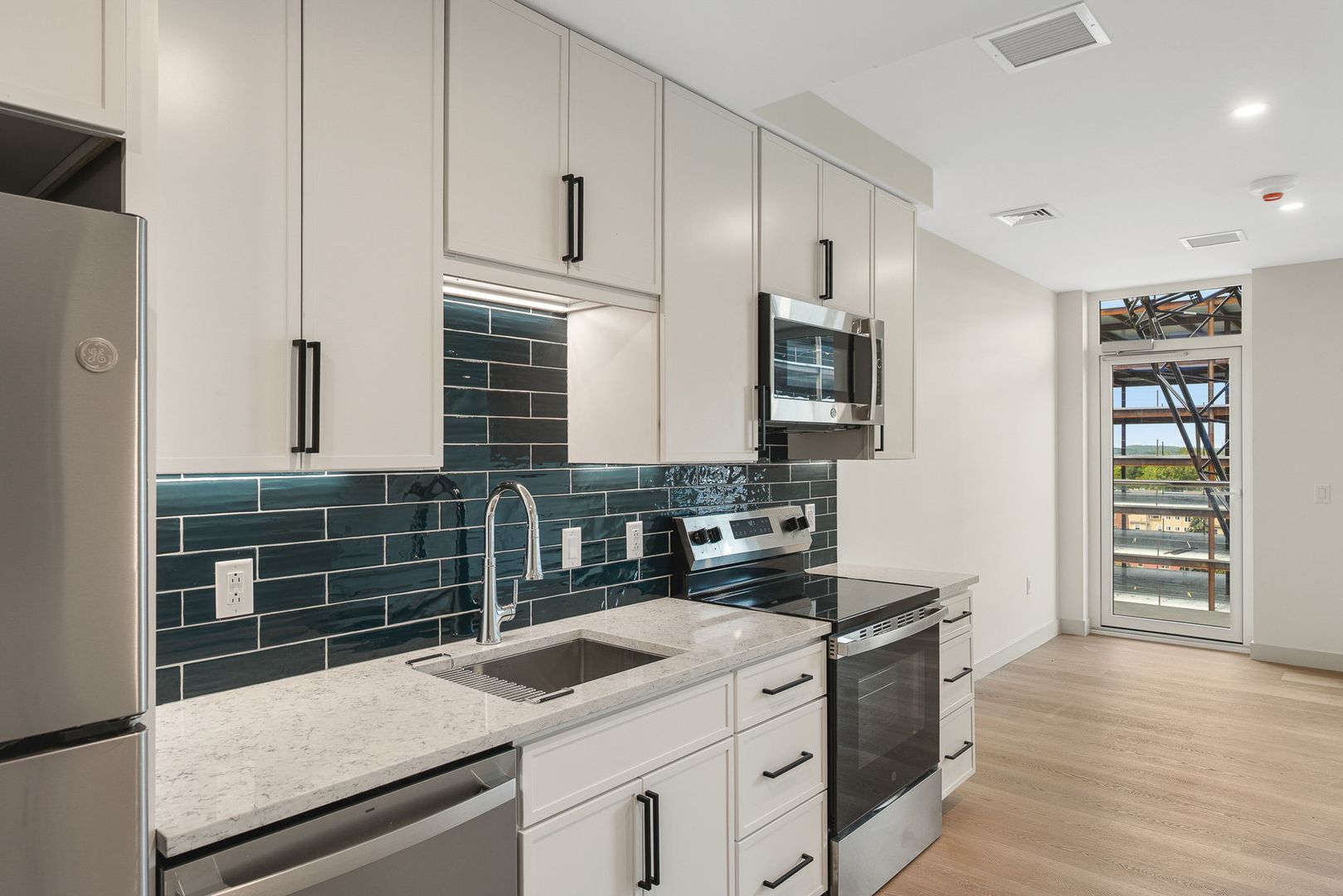 Burlington Apartment: 140 Bank Street