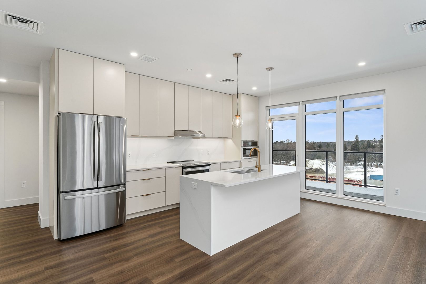 Burlington Apartment: 125 Cambrian Way