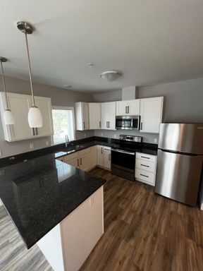 Listing photo thumbnail