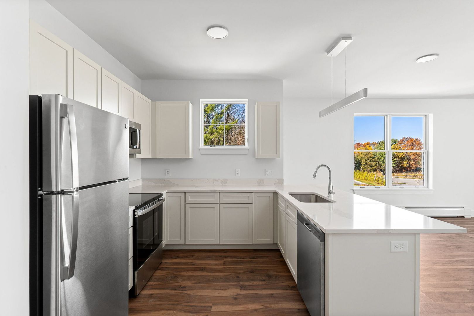 Colchester Apartment: 125 Shea Drive