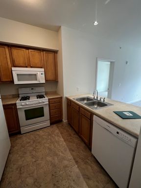 220 Perimeter Drive, Unit 208, Colchester, VT 05446