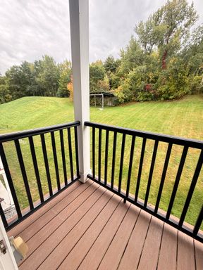 Listing photo thumbnail