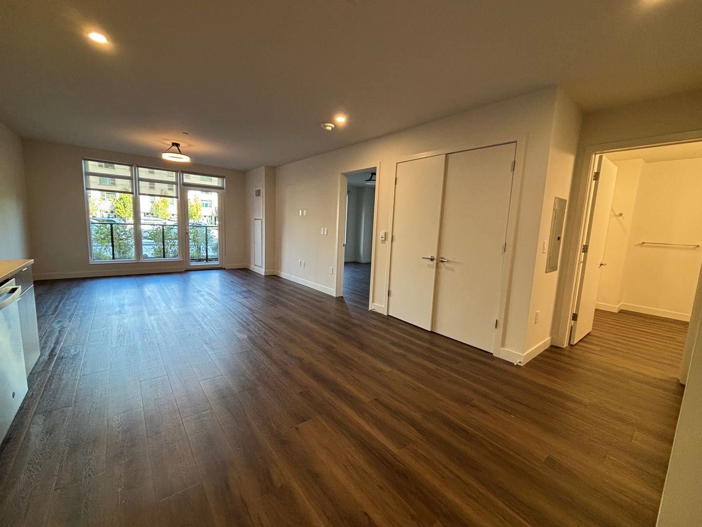 Burlington Apartment: 125 Cambrian Way