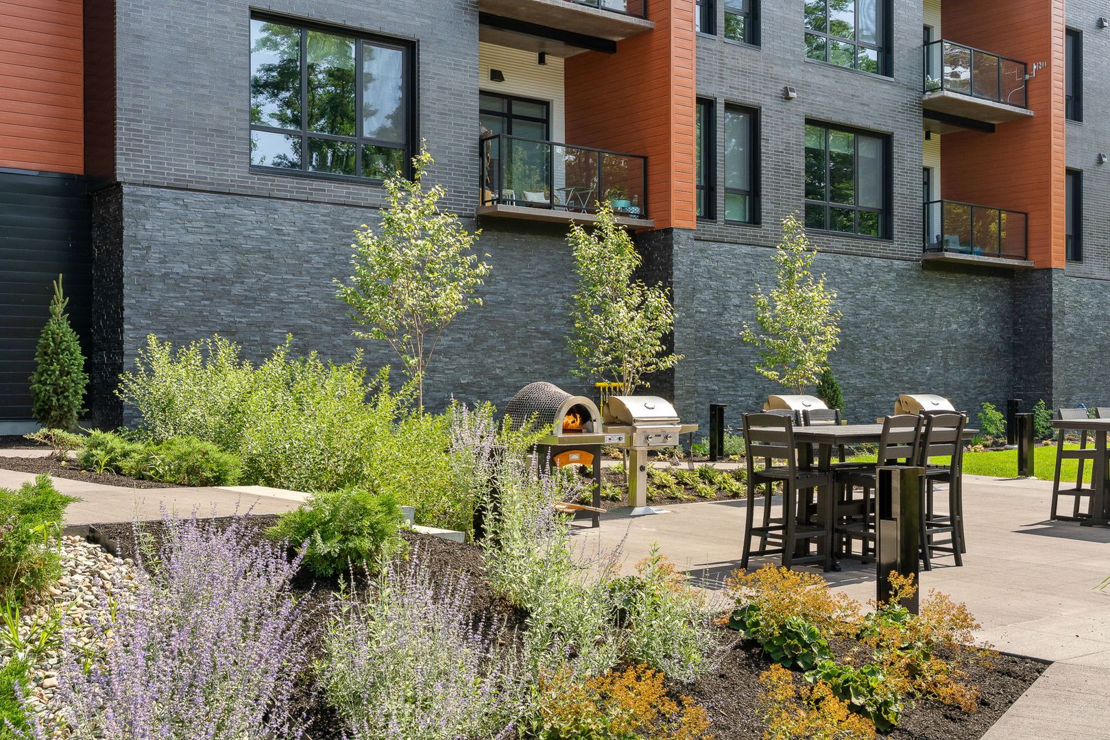 Burlington Apartment: 125 Cambrian Way