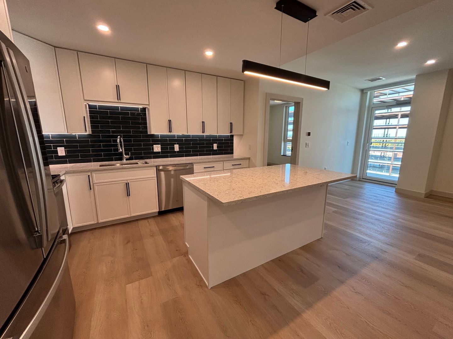 Burlington Apartment: 140 Bank Street