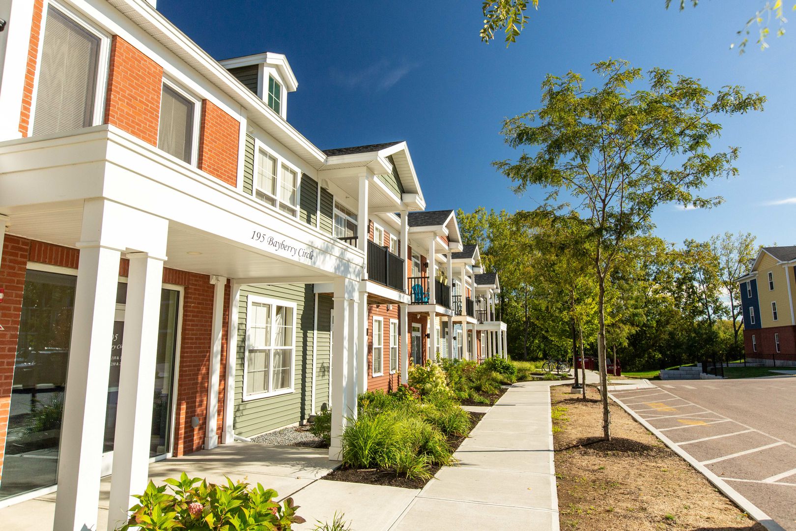 Burlington Apartment: 195 Bayberry Circle