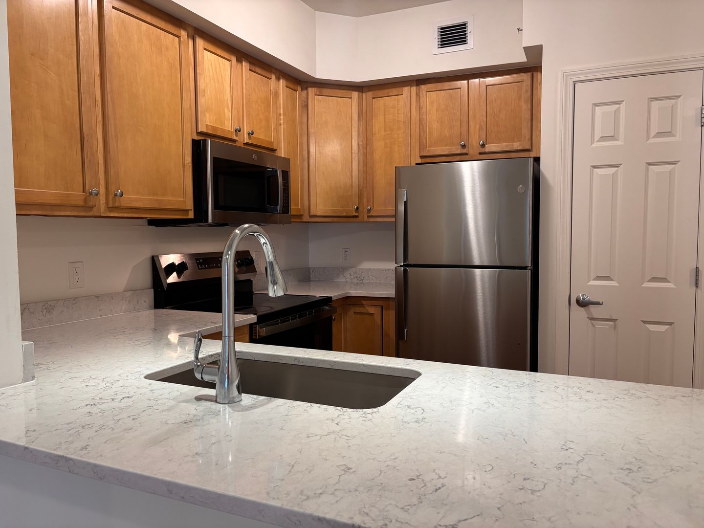 Colchester Apartment: 195 Perimeter Drive