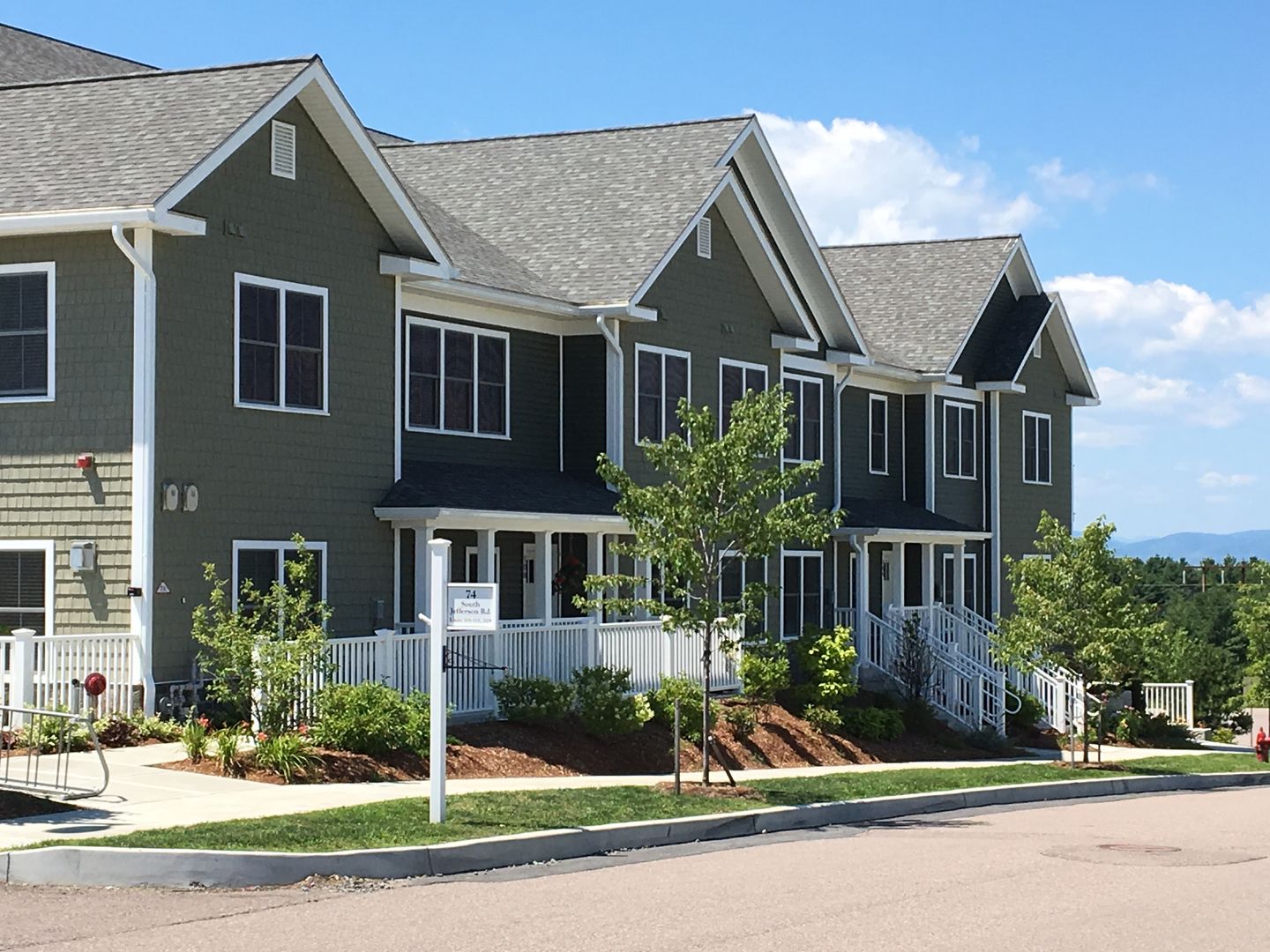 South Burlington Apartment: 74 South Jefferson Road