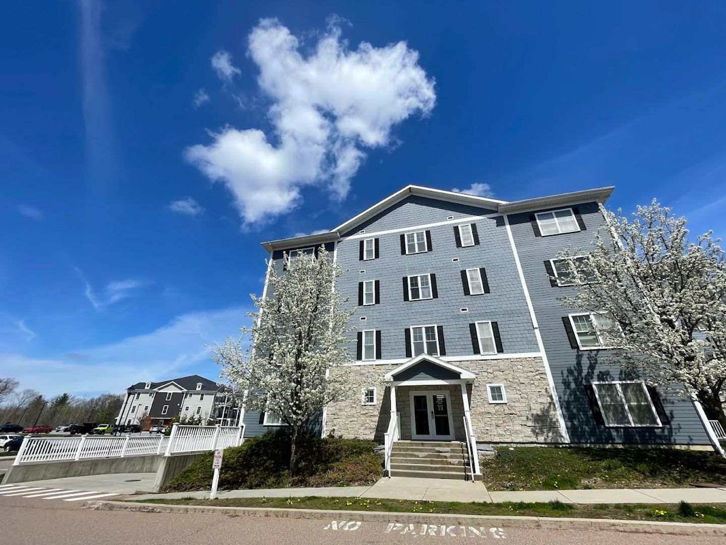 Colchester Apartment: 195 Perimeter Drive