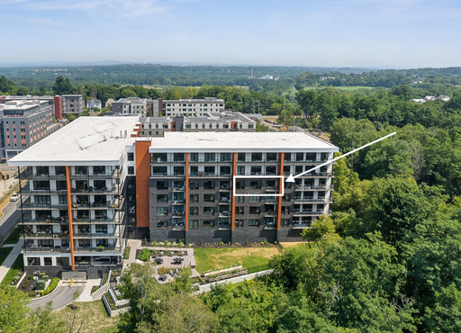 Listing photo thumbnail