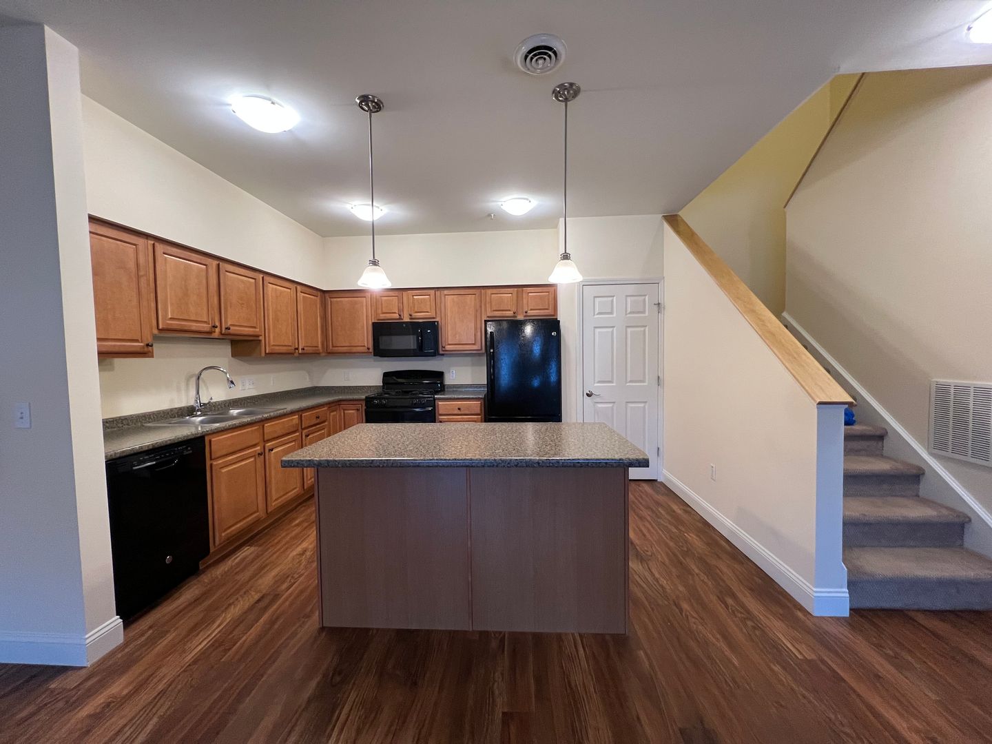 South Burlington Apartment: 144 South Jefferson Road