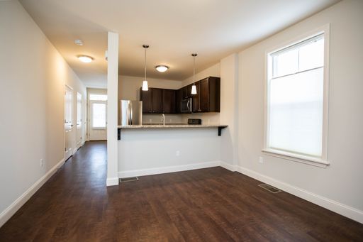 Listing photo thumbnail