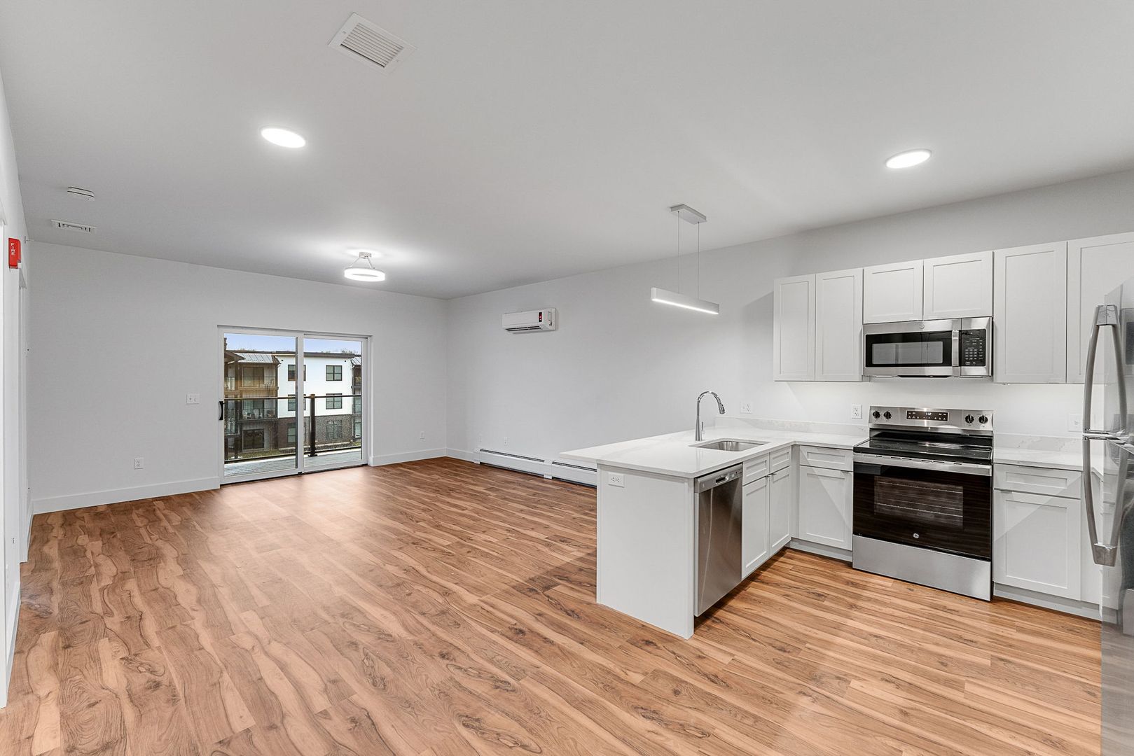 Colchester Apartment: 125 Shea Drive