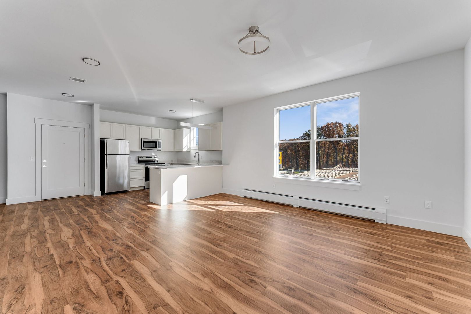 Colchester Apartment: 125 Shea Drive