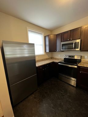 Listing photo thumbnail