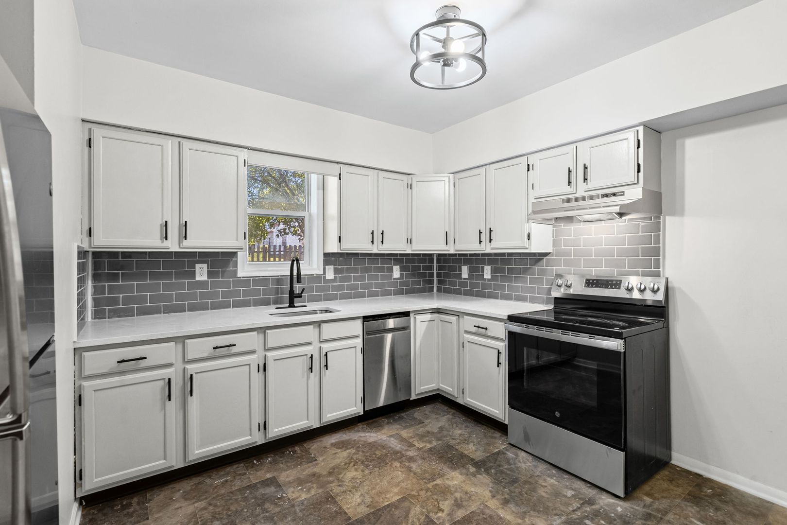 Schenectady Apartment: 2451 Albany St.