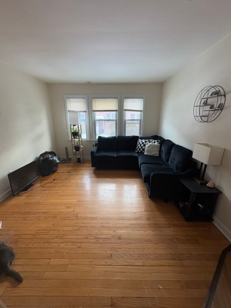 Niskayuna Apartment: 2331-2333 Niskayuna Dr.