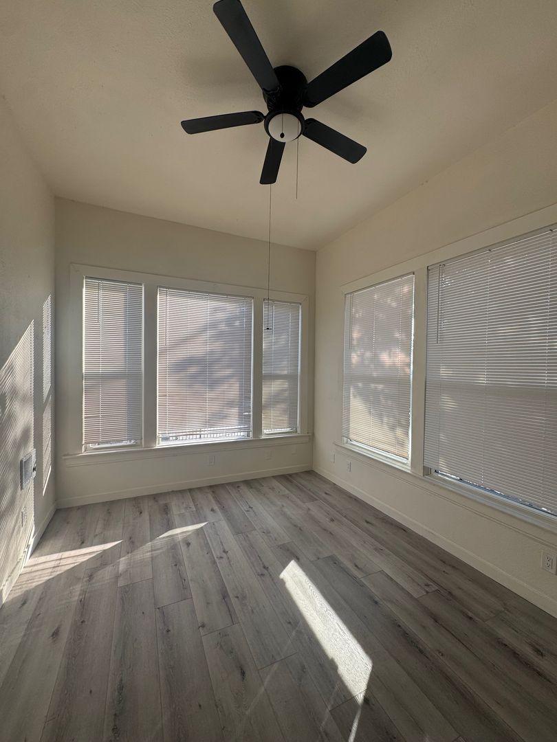 Spacious 2 Bed / 2 Bath – 850 Sq Ft – Barrio Logan – $2,750 4 of 12
